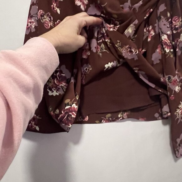 ASTR the label Anthropologie Floral Short Sleeve Faux Wrap Mini Dress Medium - Picture 10 of 13